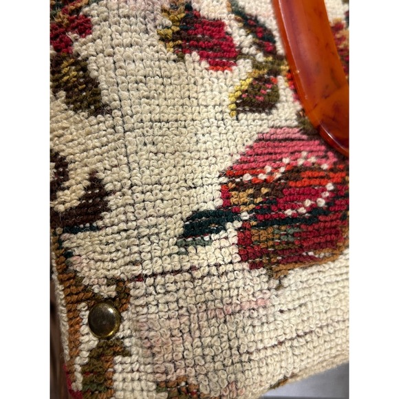 Vintage Tapestry Floral Handbag Amber Lucite Handle Kiss Lock Closure Women - Picture 9 of 11